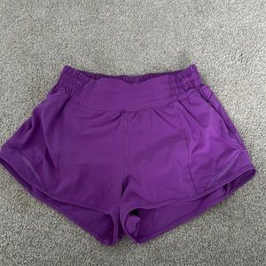 electric purple size 4 lululemon hottie hots